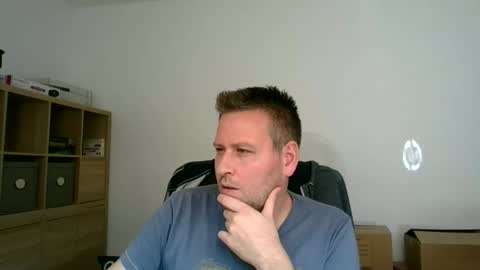 Snapshot of faer_087 chatting on 09-10-25, 11:32 faer_087 online show from 09-10-25, 11:32