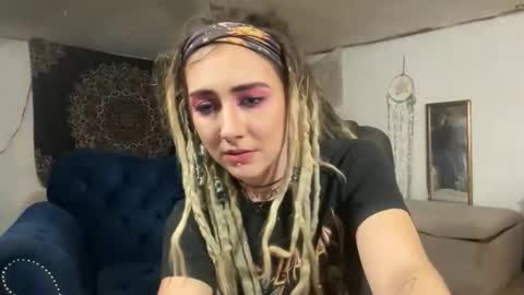 Snapshot of faexoxoxo chatting on 11-10-25, 09:19 Fae online show from 11-10-25, 09:19