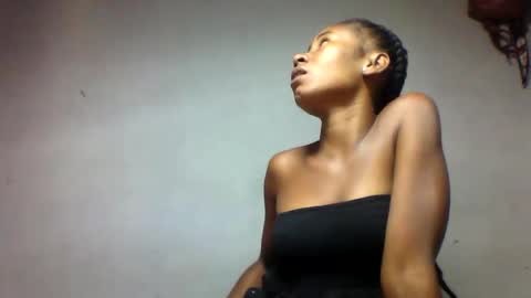 faiqua95 online show from 04-12-26, 10:42