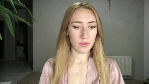 fairy_face online show from 10-07-25, 07:55