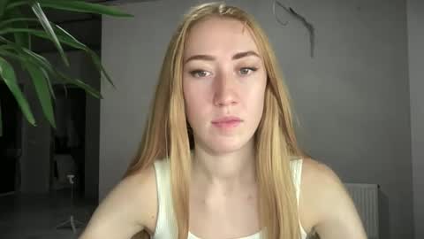 fairy_face online show from 10-11-25, 06:39