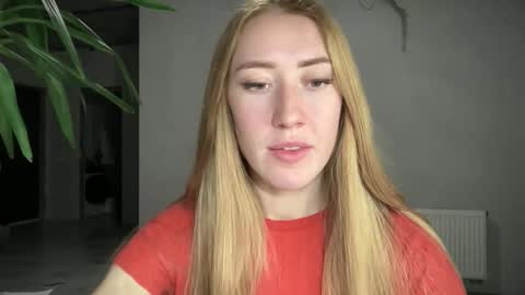 fairy_face online show from 10-15-25, 09:04