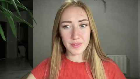 fairy_face online show from 10-17-25, 09:50