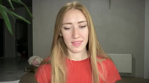 fairy_face online show from 10-21-25, 05:24