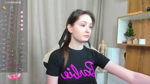 Snapshot of fairy_m00n chatting on 01-26-25, 01:47 Kate online show from 01-26-25, 01:47