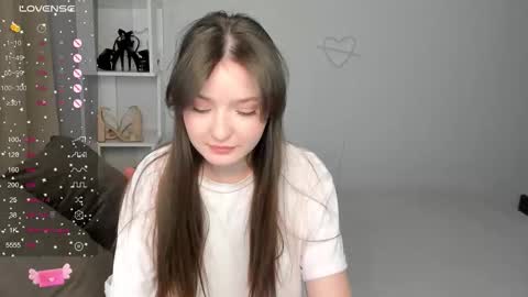 Snapshot of fairy_m00n chatting on 10-08-25, 01:25 Kate online show from 10-08-25, 01:25