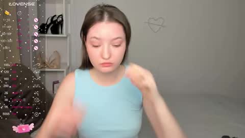 Snapshot of fairy_m00n chatting on 10-09-25, 12:41 Kate online show from 10-09-25, 12:41