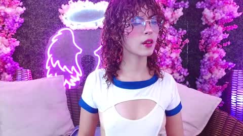 Snapshot of fairy_sweet_ chatting on 01-19-25, 08:30 FAIRY online show from 01-19-25, 08:30