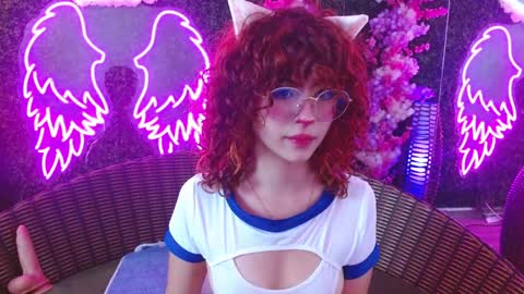 Snapshot of fairy_sweet_ chatting on 01-29-25, 01:48 FAIRY online show from 01-29-25, 01:48