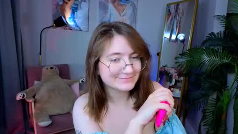 Tara online show from 11-12-25, 06:14