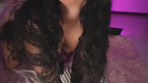 Sara  REMEMBER TO LEAVE A THUMB UP online show from 05-02-26, 05:12