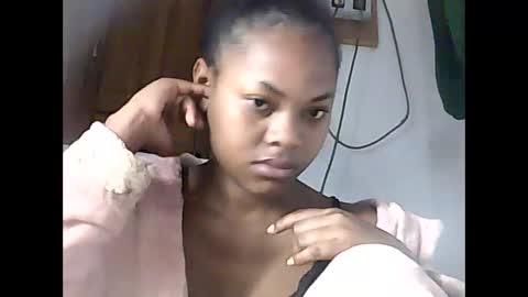 Snapshot of falielyse chatting on 09-20-25, 04:46 falielyse online show from 09-20-25, 04:46