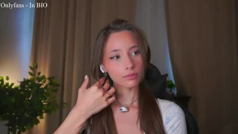 Snapshot of falinecrosthwaite chatting on 06-05-26, 09:04 Kaori online show from 06-05-26, 09:04