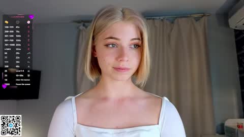 Emilia online show from 03-09-25, 01:37