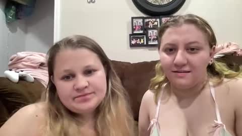 fall_flowers96 online show from 02-09-26, 03:32