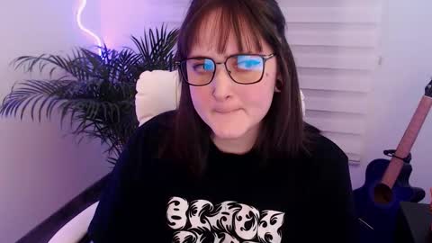 Snapshot of fallenag__ chatting on 12-22-25, 02:08 OF fallenag 1 online show from 12-22-25, 02:08