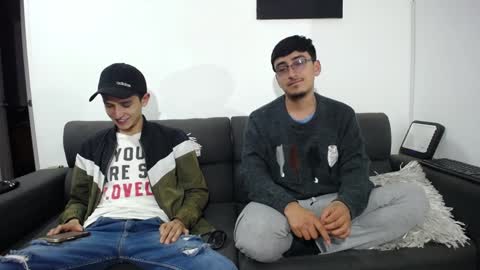 Snapshot of fallgays chatting on 12-30-24, 12:43 FallGays online show from 12-30-24, 12:43