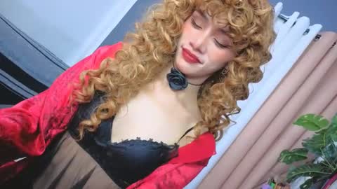 Snapshot of familystroke_twinny8 chatting on 09-19-25, 04:51 Alexandra x Alexandro online show from 09-19-25, 04:51