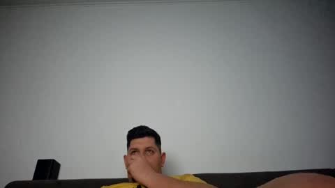Snapshot of famousboy1 chatting on 03-04-25, 11:00 YoungChris online show from 03-04-25, 11:00