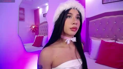 Snapshot of fancy_vixen chatting on 05-04-26, 04:52 FANCY online show from 05-04-26, 04:52