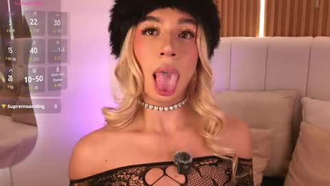 Snapshot of fancy_vixen chatting on 05-21-26, 05:03 FANCY online show from 05-21-26, 05:03
