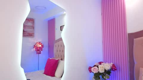 Snapshot of fancy_vixen chatting on 05-22-26, 05:03 FANCY online show from 05-22-26, 05:03