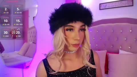 Snapshot of fancy_vixen chatting on 05-25-26, 06:30 FANCY online show from 05-25-26, 06:30