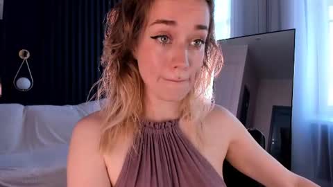 fancyamelia online show from 06-25-26, 07:02