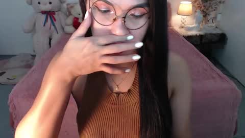 Snapshot of fancylaylaxx chatting on 12-05-25, 06:37 Layla online show from 12-05-25, 06:37