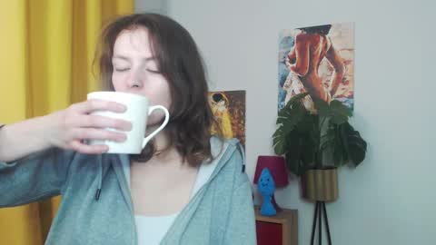 Nadine online show from 10-12-25, 05:39