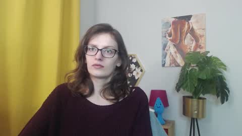 Nadine online show from 12-22-25, 05:48