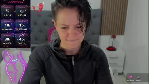 FANNY online show from 06-01-26, 08:54