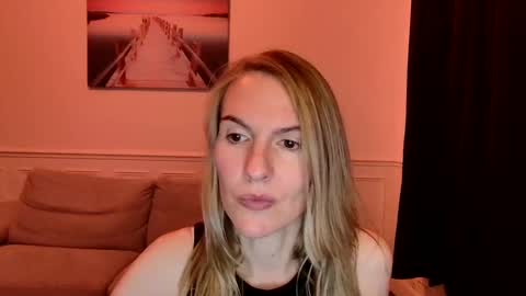 Snapshot of fanny_posy chatting on 12-03-24, 06:28 Fanny online show from 12-03-24, 06:28