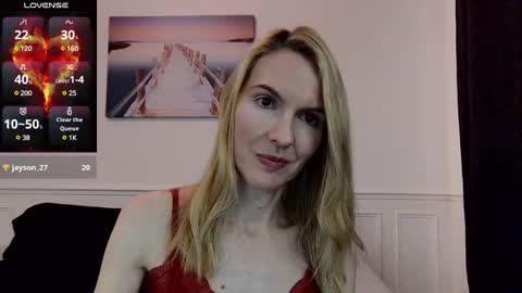 Snapshot of fanny_posy chatting on 02-20-25, 01:25 Fanny online show from 02-20-25, 01:25