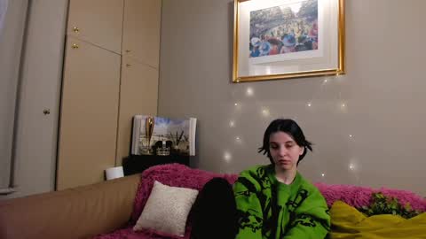 Snapshot of fannyharber chatting on 12-14-24, 07:29 Mia online show from 12-14-24, 07:29