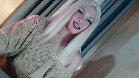 DANIELLA - DONT FORGET TO GIVE ME A THUMBSU UP online show from 02-05-26, 10:58