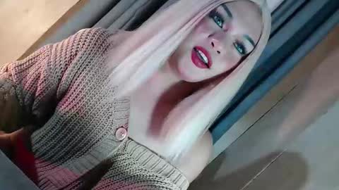 DANIELLA - DONT FORGET TO GIVE ME A THUMBSU UP online show from 02-13-26, 11:23