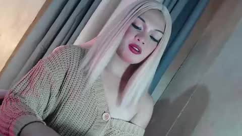 DANIELLA - DONT FORGET TO GIVE ME A THUMBSU UP online show from 03-06-26, 10:28