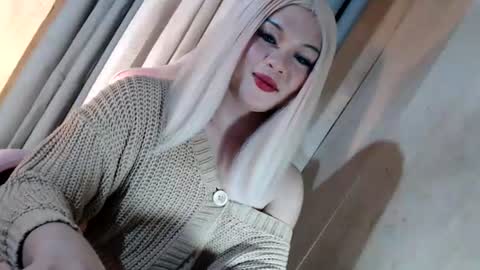 Snapshot of fantasticcock69_daniella chatting on 06-25-26, 05:34 DANIELLA - DONT FORGET TO GIVE ME A THUMBSU UP online show from 06-25-26, 05:34