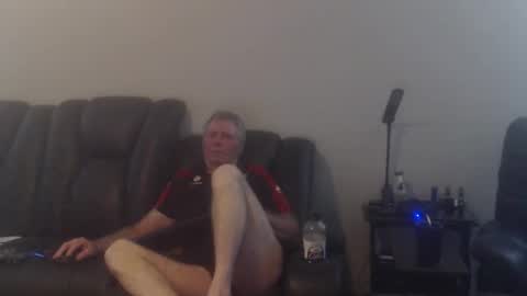 Snapshot of fantom666 chatting on 10-29-25, 05:14 PHANTOM online show from 10-29-25, 05:14