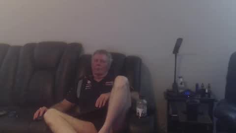 Snapshot of fantom666 chatting on 10-30-25, 06:52 PHANTOM online show from 10-30-25, 06:52