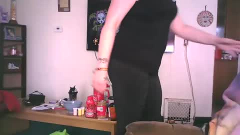 Snapshot of fapqueenc17 chatting on 12-22-24, 05:32 Scarlett online show from 12-22-24, 05:32