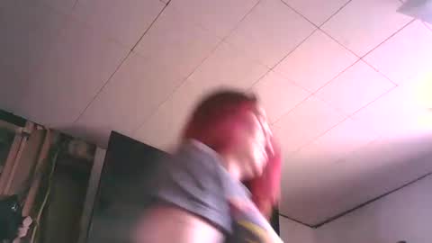 Snapshot of fapqueenc17 chatting on 03-06-25, 05:43 Scarlett online show from 03-06-25, 05:43