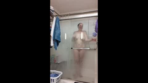 Snapshot of fapqueenc17 chatting on 12-05-25, 05:42 Scarlett online show from 12-05-25, 05:42