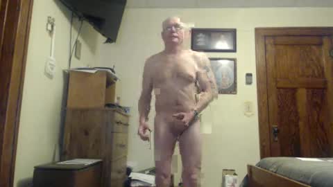 Snapshot of farboy64 chatting on 01-23-25, 12:52 farboy64 online show from 01-23-25, 12:52