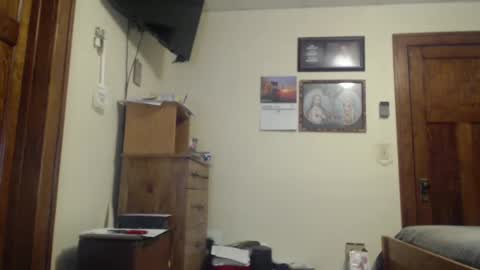 Snapshot of farboy64 chatting on 02-10-25, 12:29 farboy64 online show from 02-10-25, 12:29