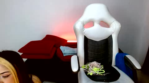 Snapshot of farichell chatting on 06-07-26, 05:49 fari online show from 06-07-26, 05:49