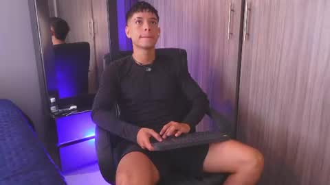 farid_jake_ online show from 06-10-26, 04:06