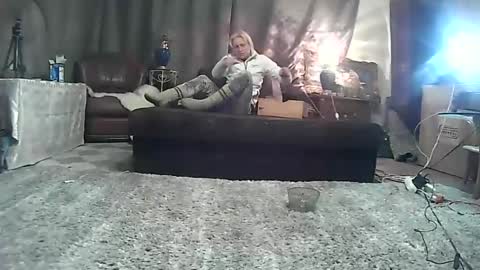 hausewife online show from 01-30-25, 09:36