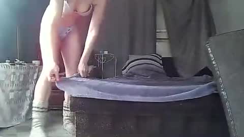 hausewife online show from 02-22-25, 10:18